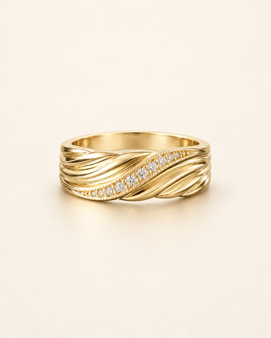 Ring in Gold / Silber mit Kerbung und Zirkonia