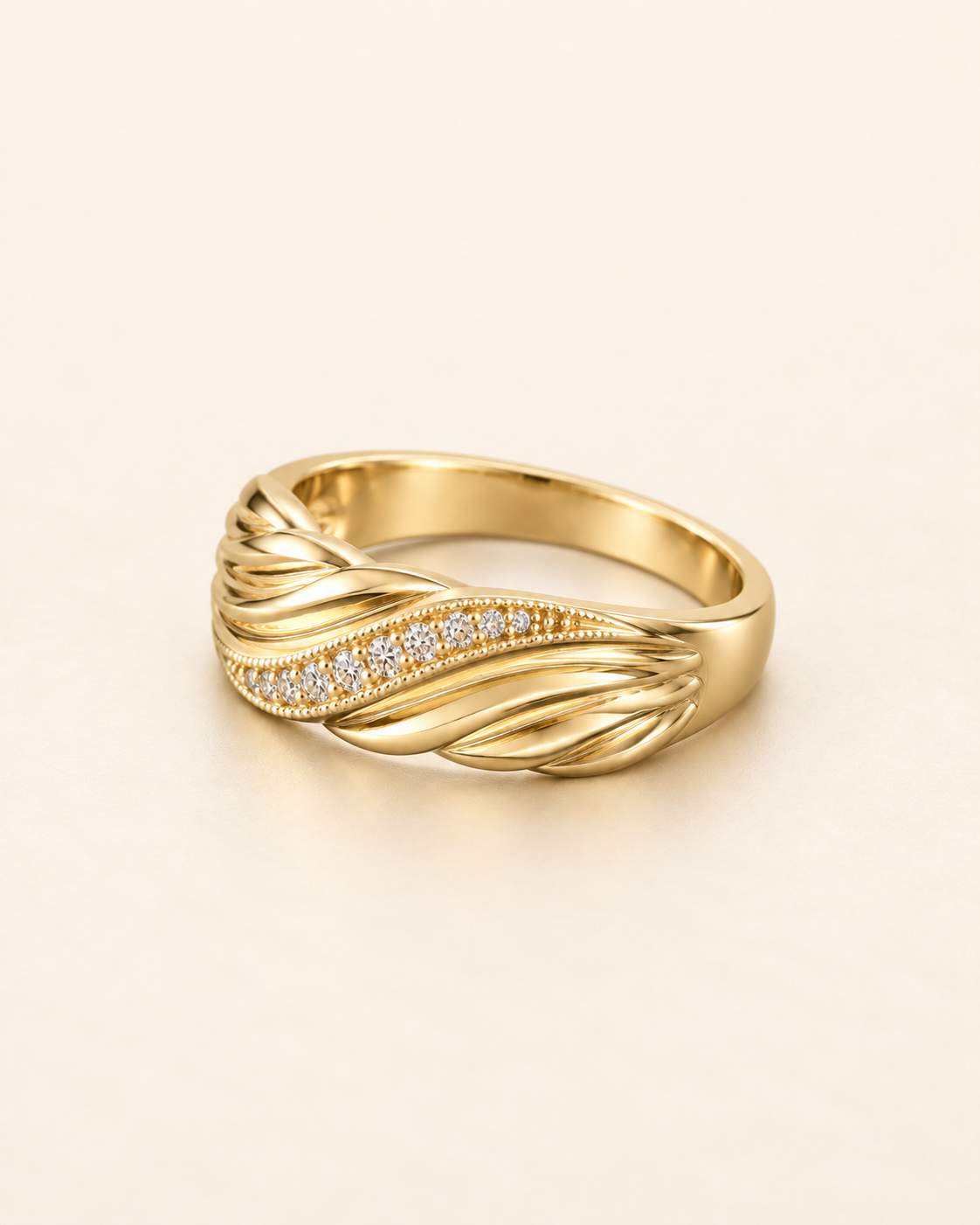 Ring in Gold / Silber mit Kerbung und Zirkonia