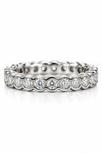 Eternity Ring in Silber mit weißen Zirkonia Steinen