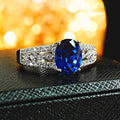 Gltzender Zirkonia Blau